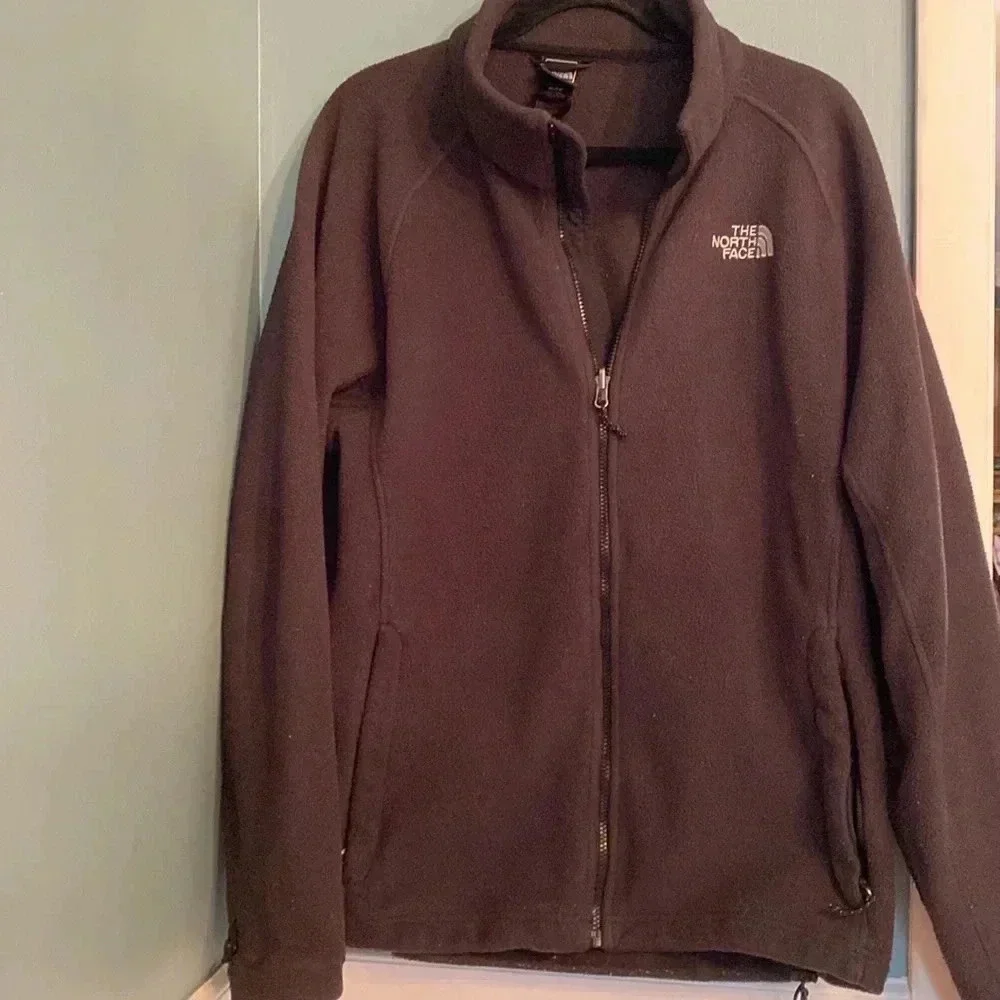 The North Face - men’s black fleece xl zip up - zip up pockets